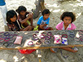เด็ก ๆ ชาวมอแกน หมู่บ้านมอแกน อุทยานแห่งชาติหมู่เกาะสุรินทร์